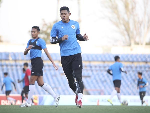 Penyerang Persija Jakarta, Taufik Hidayat saat berlatih bersama timnas Indonesia U-23