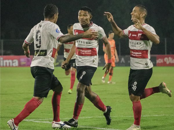 Skuat Madura United bersiap menghadapi Arema FC