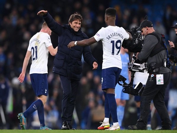 Sessegnon dan Conte