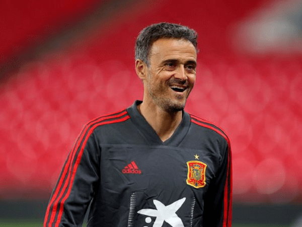 Luis Enrique puji para fans timnas Spanyol usai kalahkan Albania.