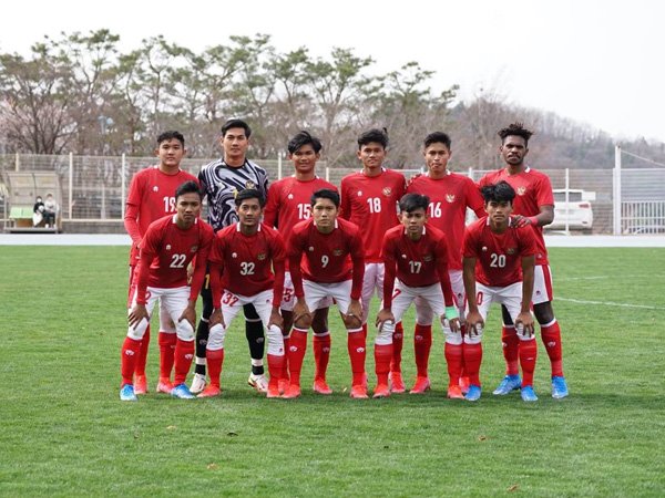 Skuat timnas Indonesia U-19 pada pertandingan uji coba di Korsel