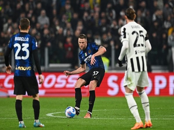Milan Skriniar bahagia Inter Milan bisa mengalahkan Juventus meski Nerazzurri bermain sedikit di bawah standar dini hari tadi (4/4) / via Getty Images