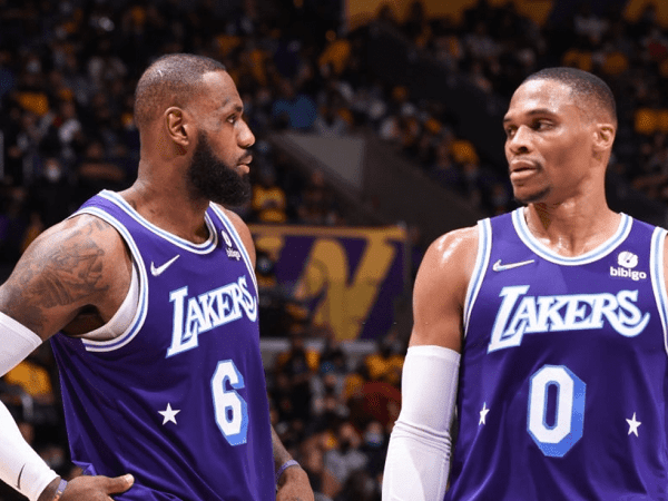 Russell Westbrook berniat bertahan semusim lagi dengan Lakers.