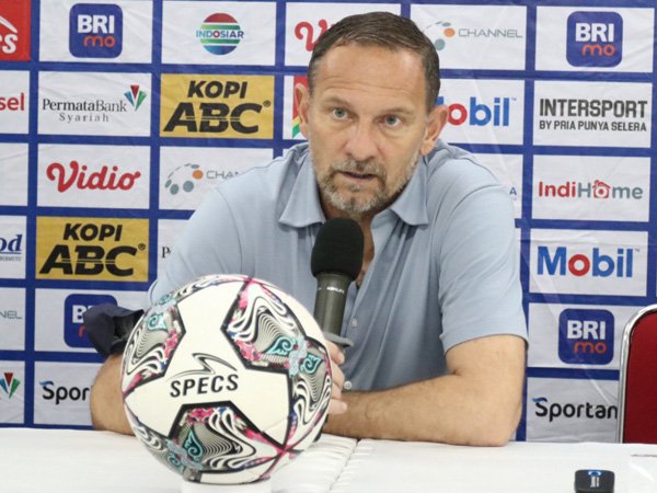Dejan Antonic resmi diperkenalkan sebagai pelatih anyar Barito Putera