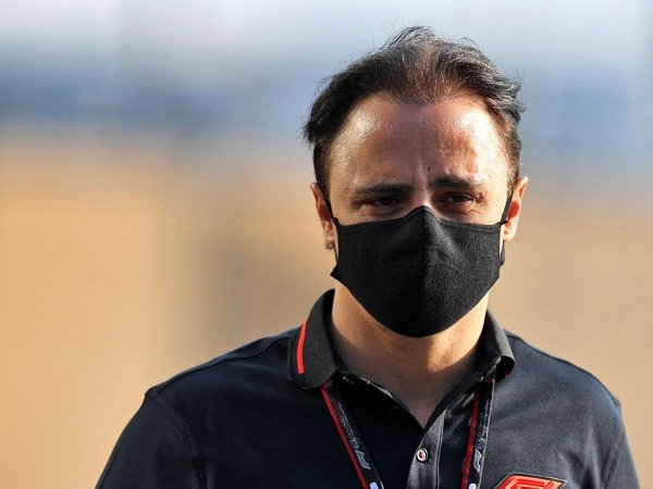 Felipe Massa peringatkan Ferrari untuk tidak jemawa.