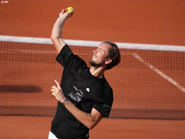 Kembali pulih, Daniiil Medvedev siap lakoni lima set di French Open 2022