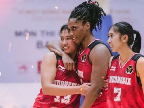 Timnas Basket Indonesia melakukan selebrasi setelah gasak Thailand.