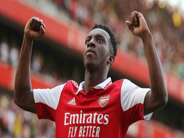 Eddie Nketiah dilaporkan berubah pikiran soal masa depannya di Arsenal dan siap memperpanjang kontraknya di Emirates Stadium / via Getty Images