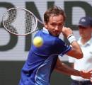 Hasil French Open: Daniil Medvedev Paksa Laslo Djere Bertekuk Lutut