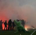 Dikalahkan Auxerre dan Resmi Terdegradasi, Fans Saint-Etienne Mengamuk