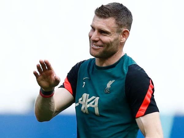 Milner Dapat Gelar MBE untuk Jasanya Pada Sepak Bola