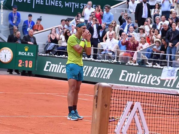Rafael Nadal bak ajari murid di akademi tenisnya saat lakoni final French Open 2022