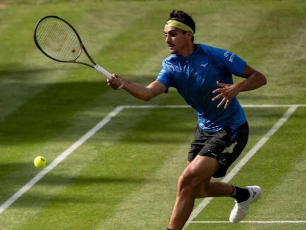 Lorenzo Sonego tenggelamkan Benoit Paire di Stuttgart