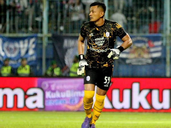 Kiper senior Rans Nusantara FC, Wawan Hendrawan