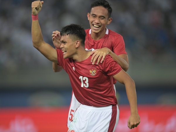 Gelandang timnas Indonesia, Rachmat Irianto merayakan gol ke gawang Kuwait