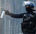 Polisi Paris Minta Maaf karena Semprot Gas Air Mata ke Pendukung Liverpool