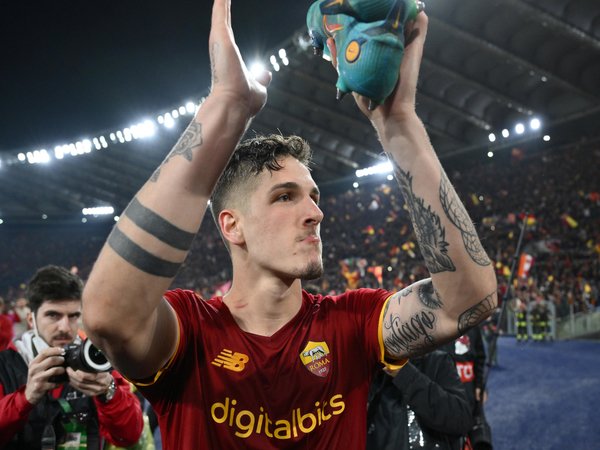AS Roma dijadwalkan segera menemui agen dari Nicolo Zaniolo guna membahas masa depan si pemain di Stadion Olimpico / via Getty Images