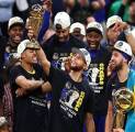 Steph Curry Sabet Final MVP Usai Warriors Juarai NBA