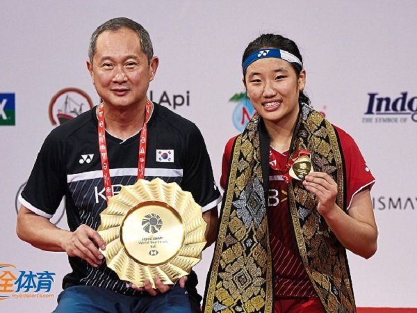 Mundur Dari Timnas Korea, Wong Tat Meng Kini Jadi Pelatih Timnas Hong Kong