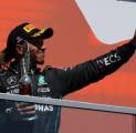 10 Balapan Berlalu, Lewis Hamilton Tak Kunjung Menang
