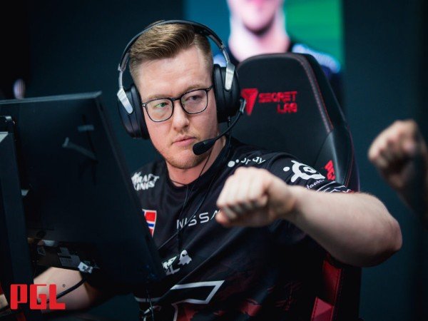 BIG dan FaZe Clan Melenggang ke Babak Grand Final Roobet Cup