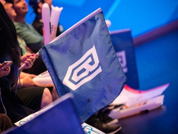 Boston Uprising Resmi Rekrut Seeker Pemain Hitscan DPS