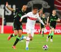 Tinggalkan VfB Stuttgart, Philipp Forster Pilih Gabung ke VfL Bochum