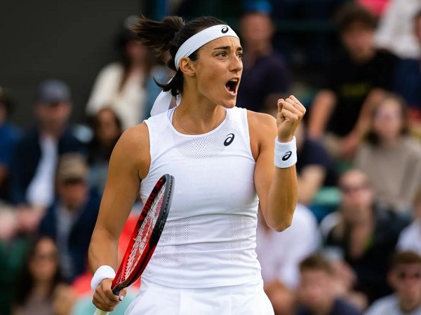 Meski terseok, Caroline Garcia menolak menyerah demi pekan kedua di Wimbledon