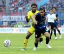 Arema FC Lolos ke Semifinal Lewat Penalti, Almeida Tetap Puas