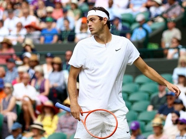 Taylor Fritz meluncur ke perempatfinal Grand Slam pertama di Wimbledon