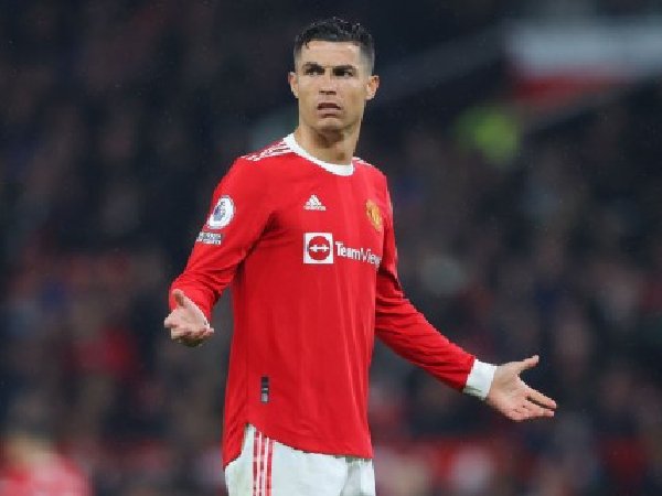 Manchester United kini bersedia jual Cristiano Ronaldo pada klub diluar Inggris