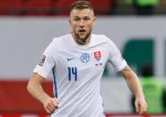 PSG Siapkan 70 Juta Euro untuk Bek Andalan Slovakia