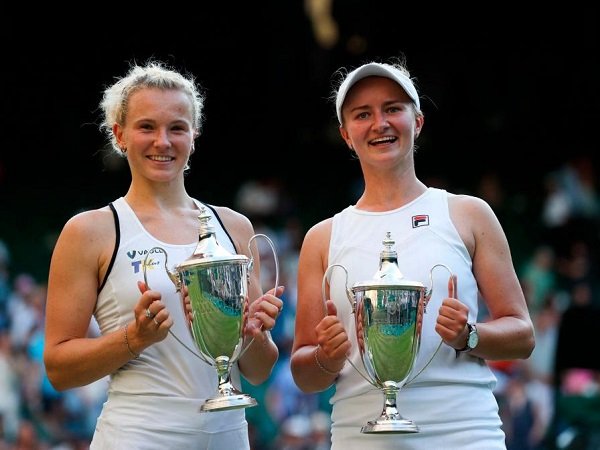 Barbora Krejcikova dan Katerina Siniakova kukuhkan diri sebagai juara Wimbledon 2022