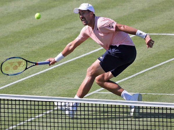 Steve Johnson awal turnamen di Newport dengan kemenangan ini