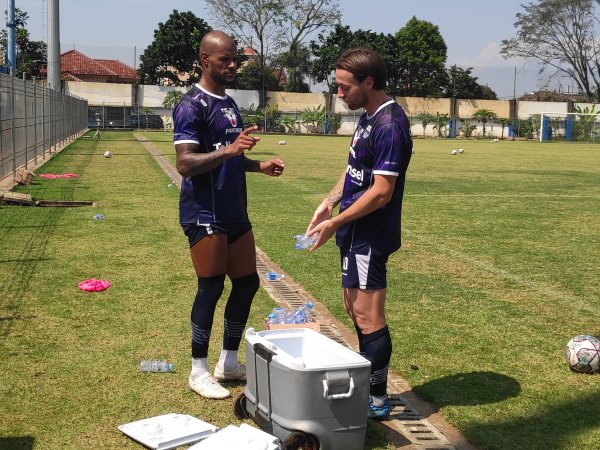 Dua pemain asing Persib, David da Silva dan Nick Kuipers sudah pulih dari cedera dan siap bermain melawan Bhayangkara FC.