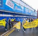 Demo Fans Everton Desak Pemilik Klub untuk Angkat Kaki