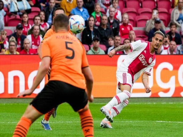 Bos Ajax Amsterdam mengaku tidak khawatir dengan potensi hengkangnya Antony yang saat ini tengah diincar oleh Manchester United / via AFP