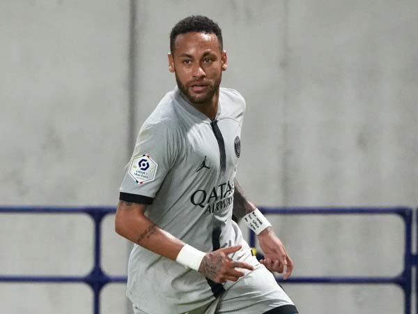 Neymar Balas Para Pengkritik setelah Dianggap Lakukan Diving