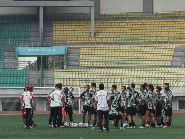 Latihan Persis Solo jelang menghadapi Persija Jakarta