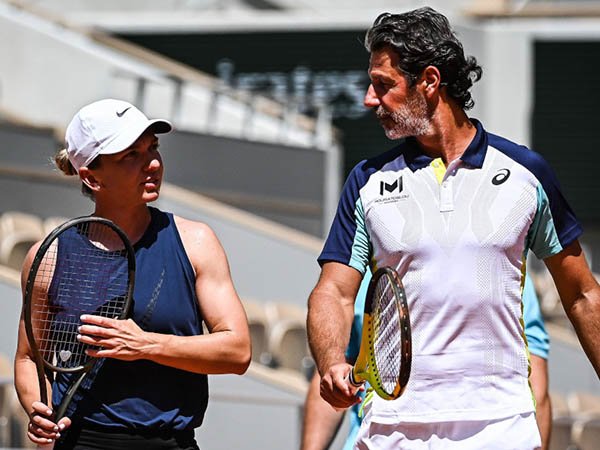 Patrick Mouratoglou memotivasi Simona Halep kembali temukan kecintaan terhadap tenis