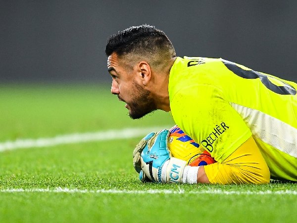 Manchester United kembali dikaitkan dengan Sergio Romero