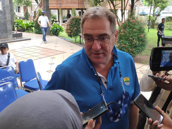 Pelatih Persib, Robert Rene Alberts