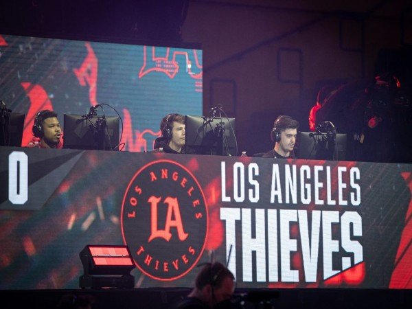 CDL Championship 2022: Atlanta FaZe dan LA Thieves Tembus Final UB