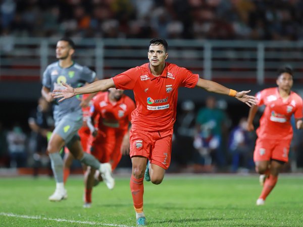 Penyerang Borneo FC, Matheus Pato
