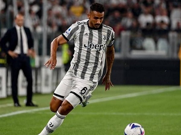 massimiliano-allegri-bahagia-punya-pemain-seperti-danilo-di-juventus.jpg