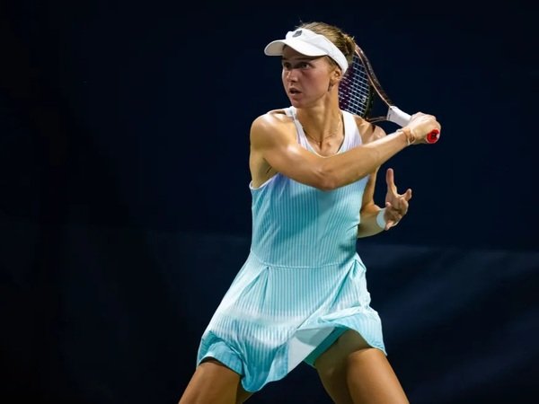 Liudmila Samsonova defeats Leylah Annie Fernandez at the US Open