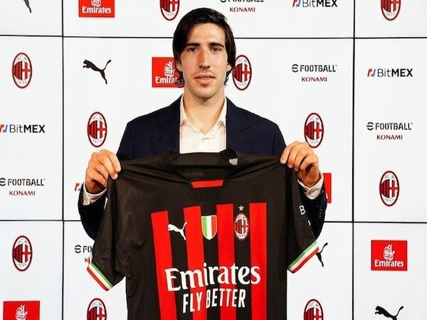 Sandro Tonali resmi memperpanjang kontraknya di AC Milan hingga 30 Juni 2027 mendatang / via AC Milan Official