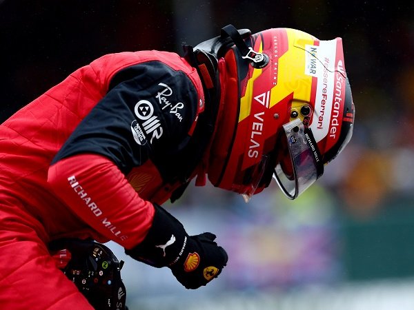 Carlos Sainz Jr upset often afflicted by bad luck