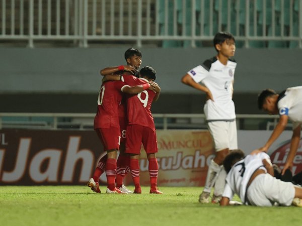 Skuat timnas Indonesia U-17 merayakan gol atas Guam U-17