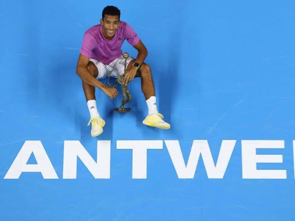Felix Auger Aliassime kukuhkan diri sebagai juara di Antwerp